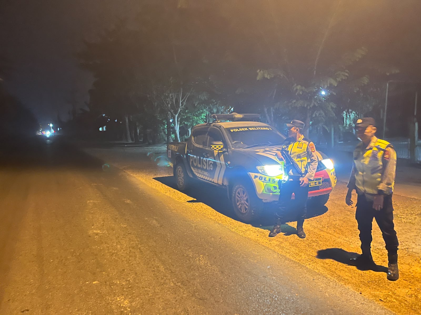 Siaga Penuh Menjelang Fajar Guna Menjamin Keamanan Aktivitas Warga