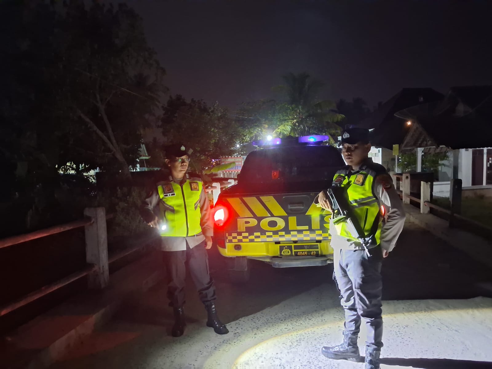 Tekan Potensi Kejahatan Malam, Polsek Belitang I Gelar Patroli KRYD di Empat Desa Strategis