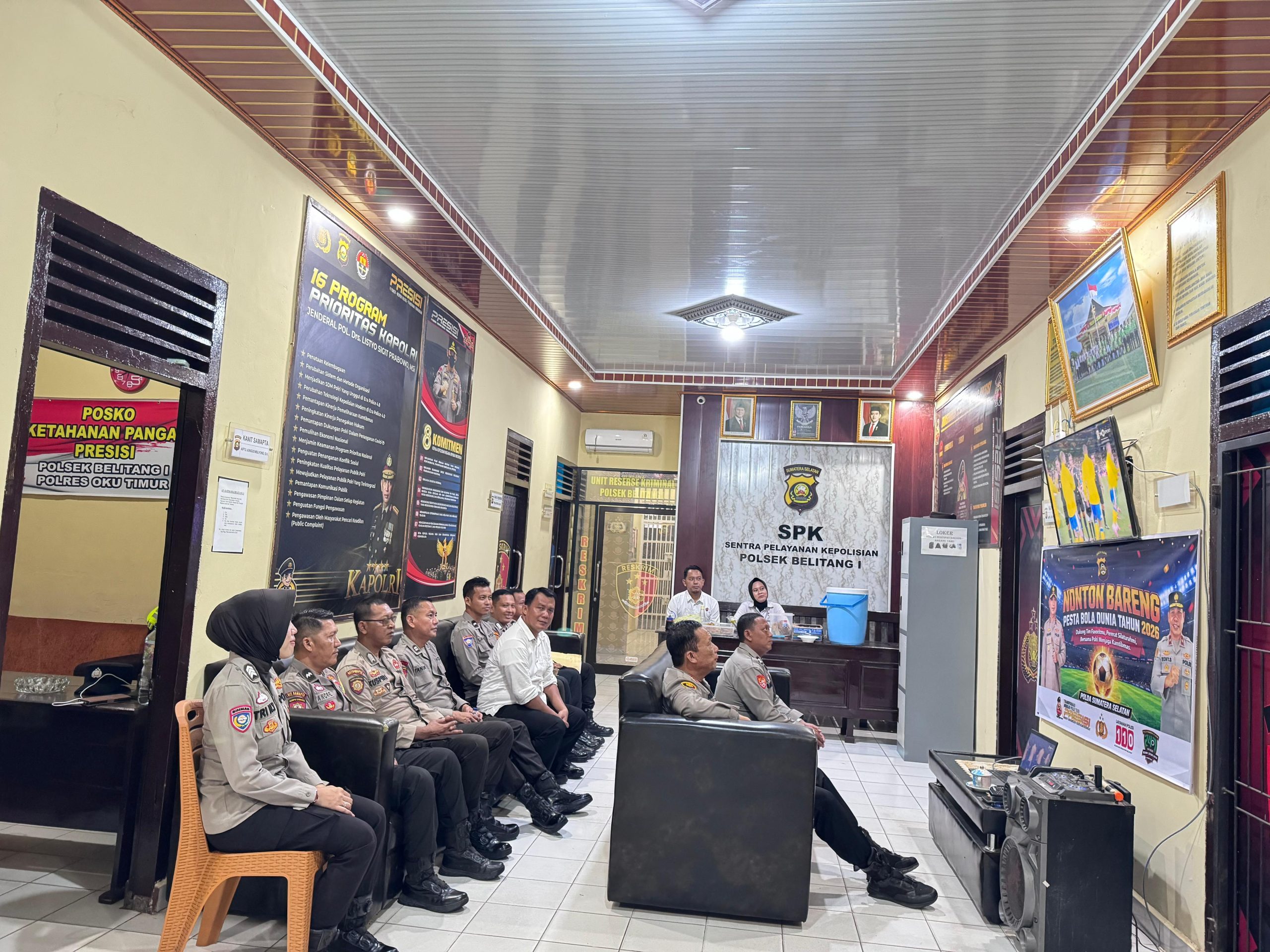 Semarak HUT Bhayangkara ke-80: Nobar Piala Dunia 2026 di Polsek Belitang I Bikin Hubungan dengan Warga Makin ‘Lengket’