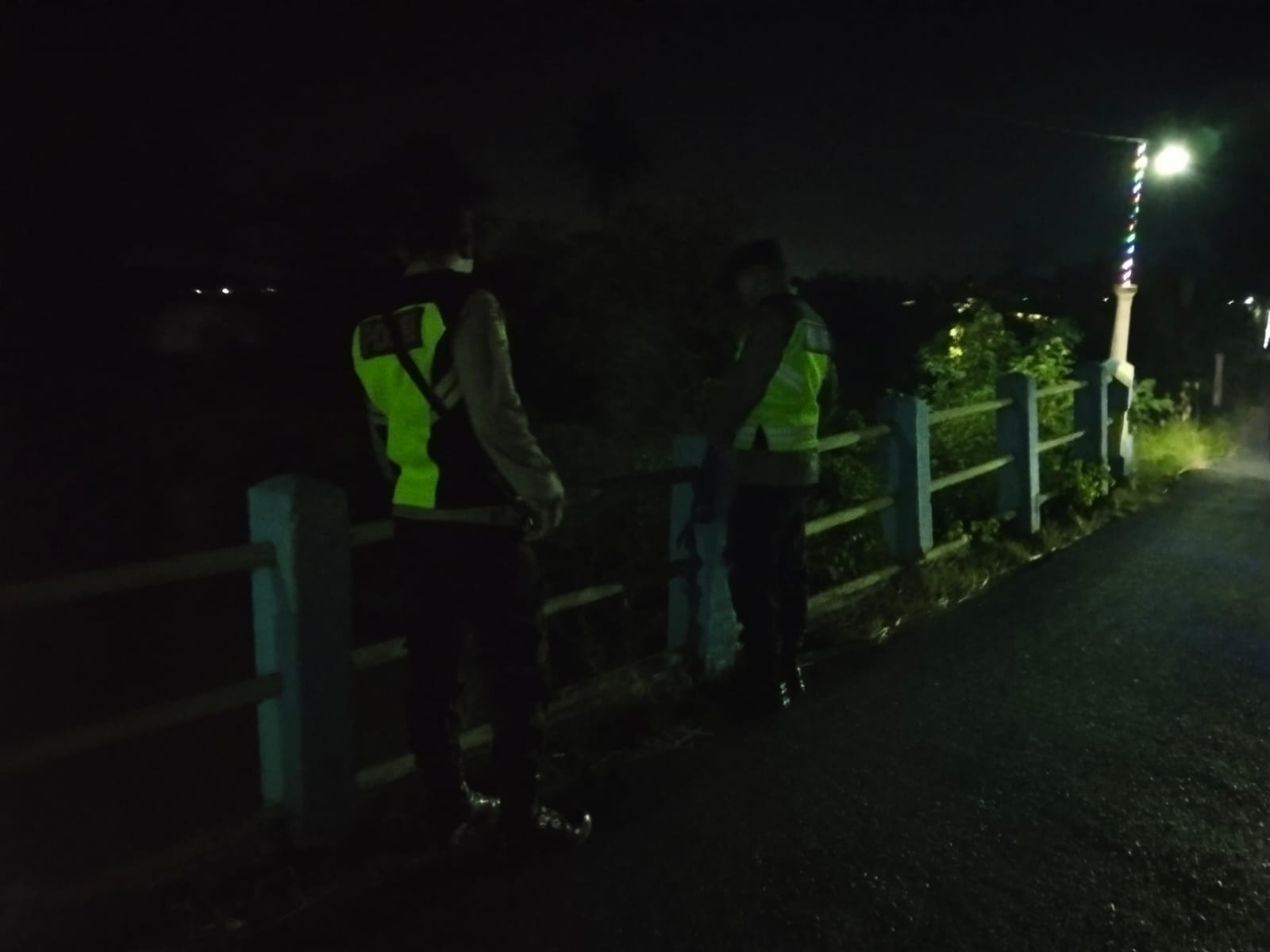Antisipasi Cuaca Ekstrem, Polsek Belitang I Masifkan Langkah Mitigasi dan Pengecekan Debit Air Sungai