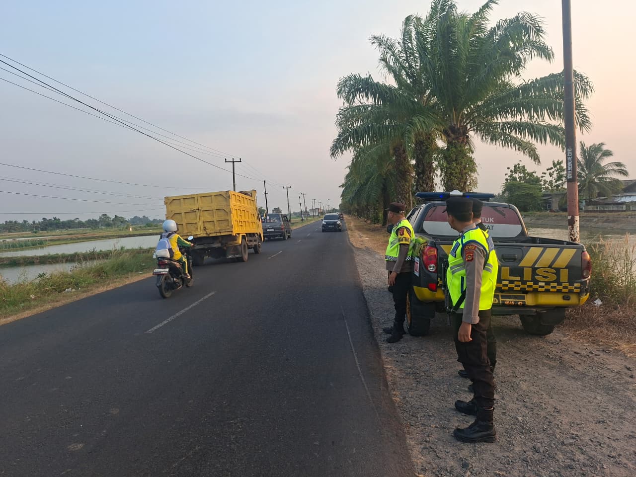 Terapkan Patroli Taktis Sore Hari, Polsek Belitang I Tekan Potensi Balap Liar dan Kejahatan Jalanan