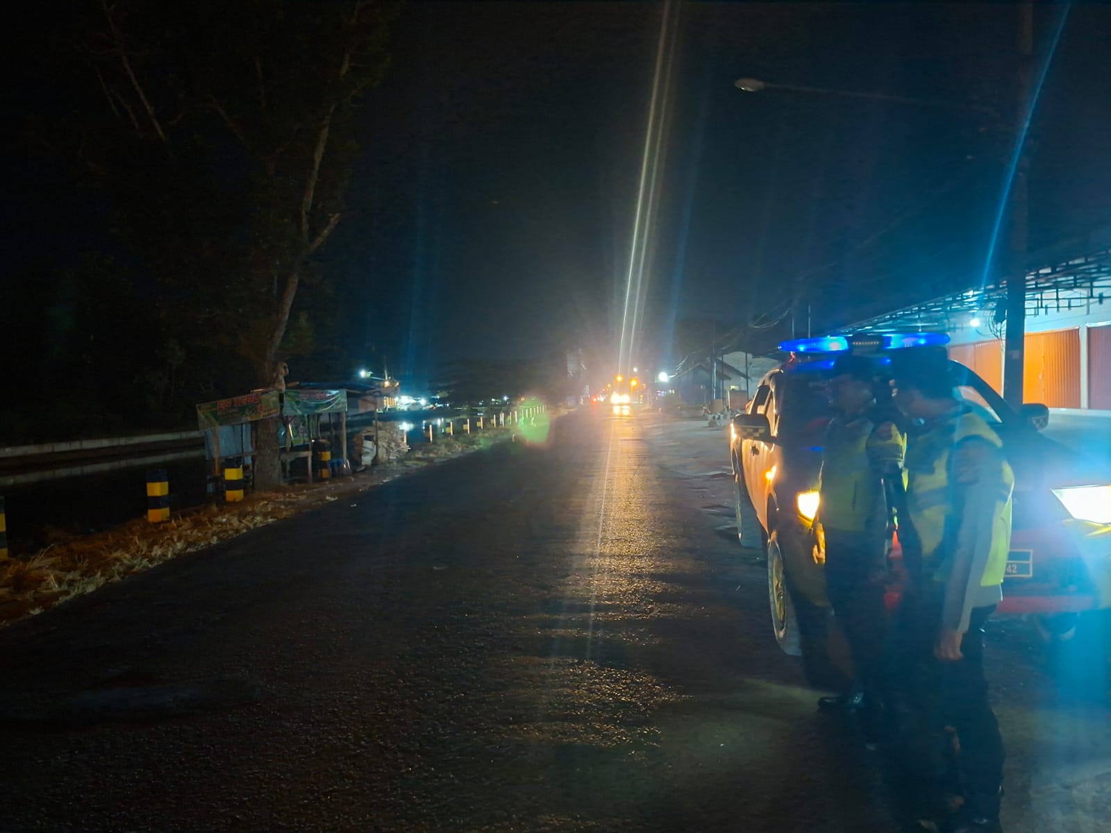 Jaga Kekhusyukan Malam, Personel Polsek Belitang I Gelar Patroli KRYD Lapisi Empat Desa
