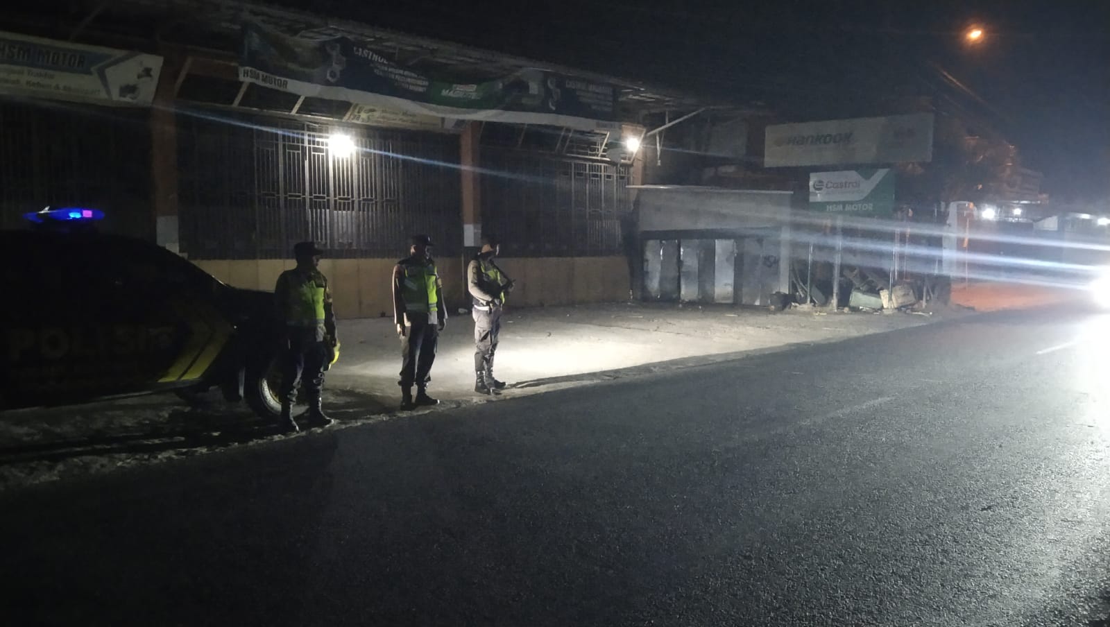Cegah Gangguan Kamtibmas Malam Hari, Polsek Belitang I Gelar Patroli KRYD di Jalur Rawan