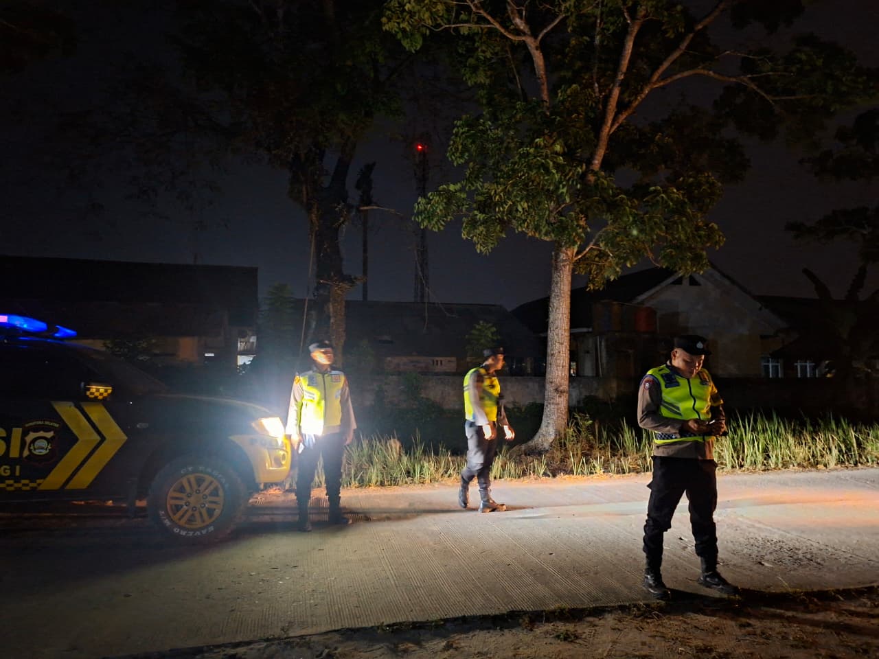 Garda Malam Polsek Belitang I: Patroli KRYD Sisir Empat Desa, Situasi Kamtibmas Kondusif