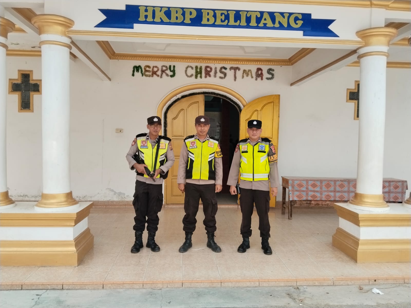 Polsek Belitang I Kawal Kegiatan Ibadah Minggu Kasih di Gereja HKBP Desa Bedilan