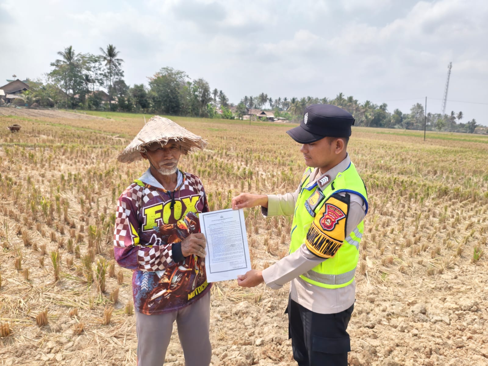 Langkah Preventif Cegah Bencana, Polsek Belitang I Intensifkan Mitigasi Karhutla di Sejumlah Desa