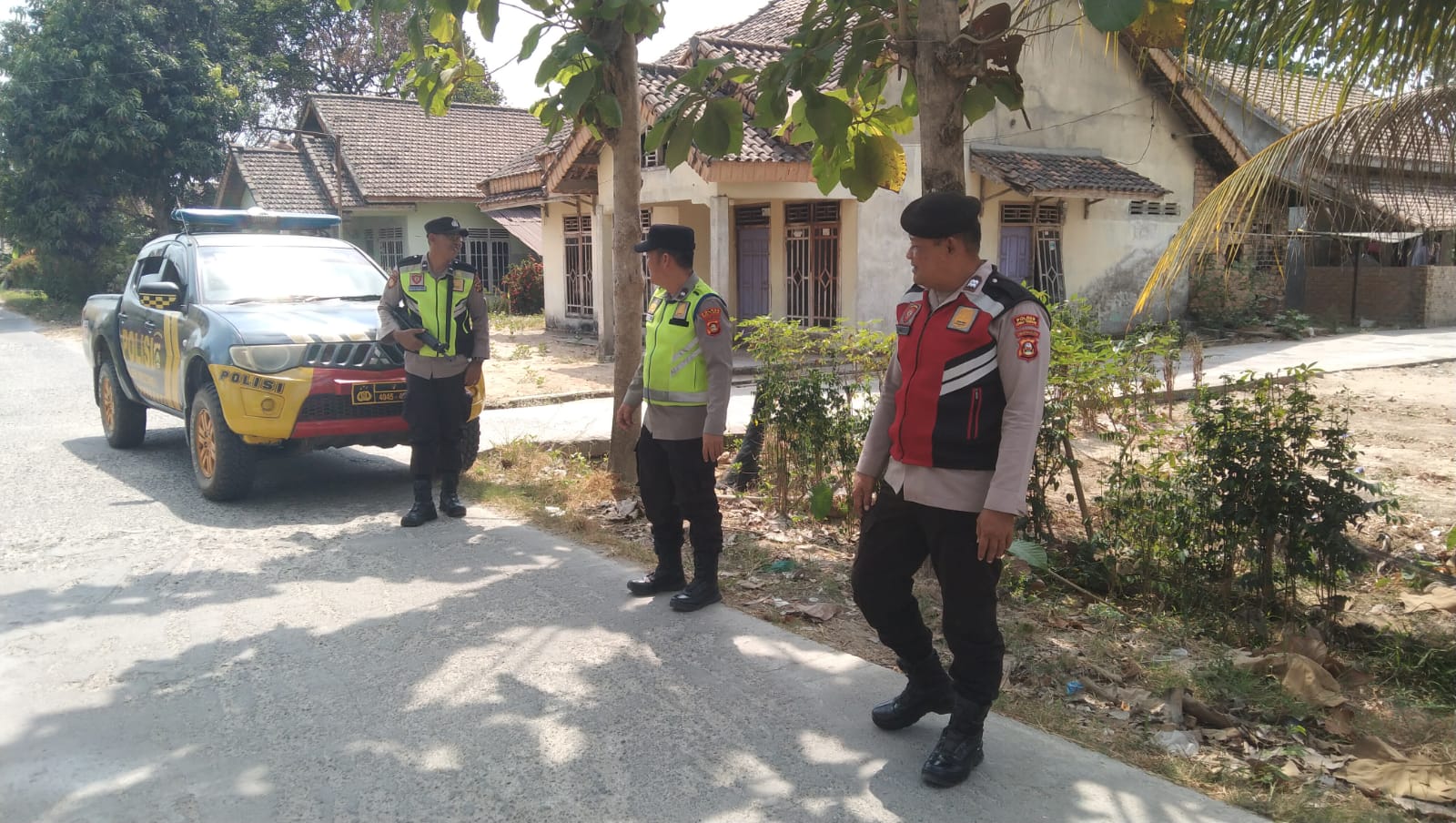 Jaga Kondusifitas Wilayah, Polsek Belitang I Gelar KRYD Secara Masif di Empat Desa