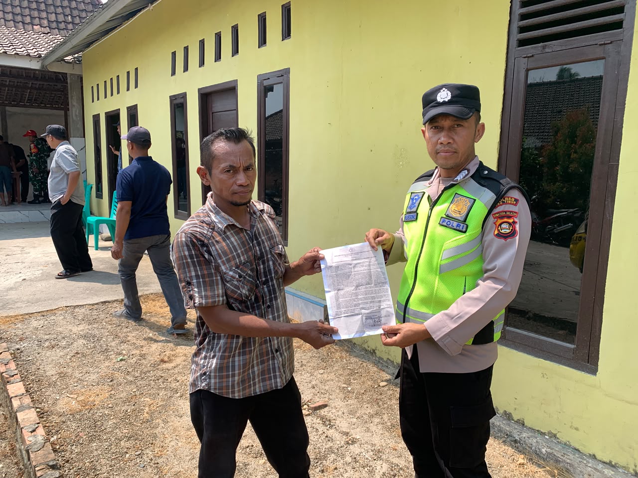 Polsek Belitang I Masifkan Mitigasi Karhutla, Pasang Spanduk dan Sebar Maklumat di Empat Desa