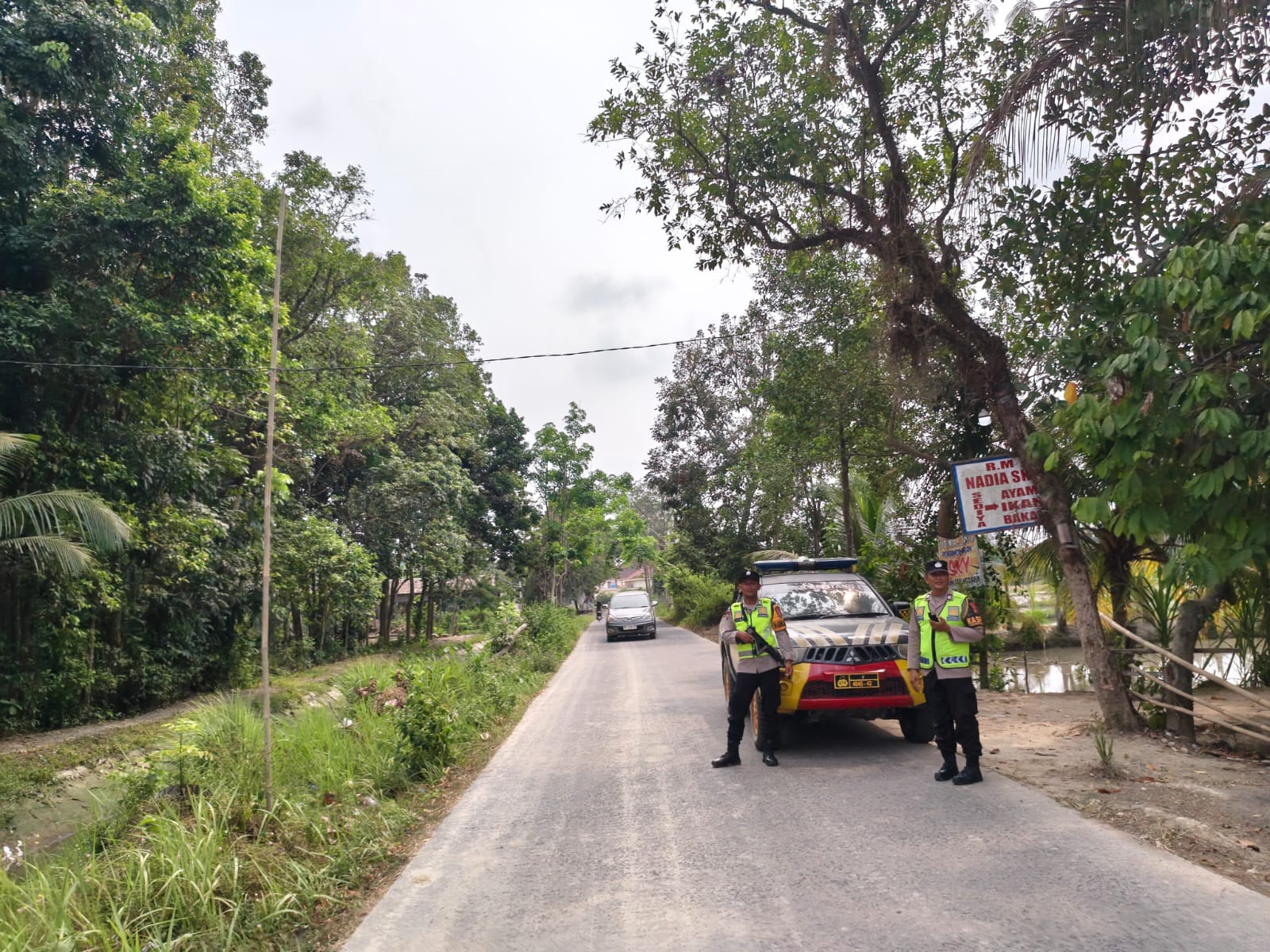Misi Damai Pagi Hari: Patroli KRYD Polsek Belitang I Pastikan Aktivitas Warga Berjalan Aman