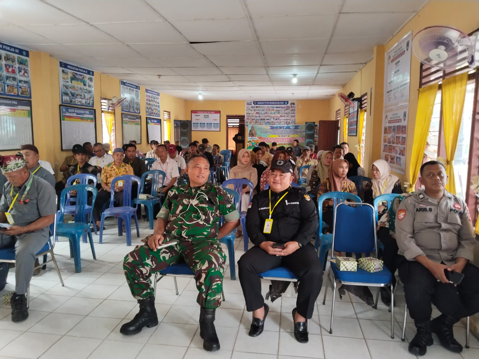 Perkuat Sinergi Mitigasi Isu Negatif, Polsek Belitang I Hadiri Sosialisasi Forum Kewaspadaan Dini Masyarakat